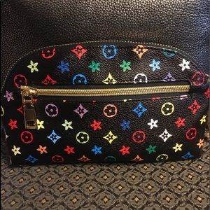 Unbranded multicolored clutch zip case w/key clip LAST ONE this design !!